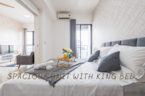 Cozy Oasis near Ikea TRX Mall King Size Bed 100mb